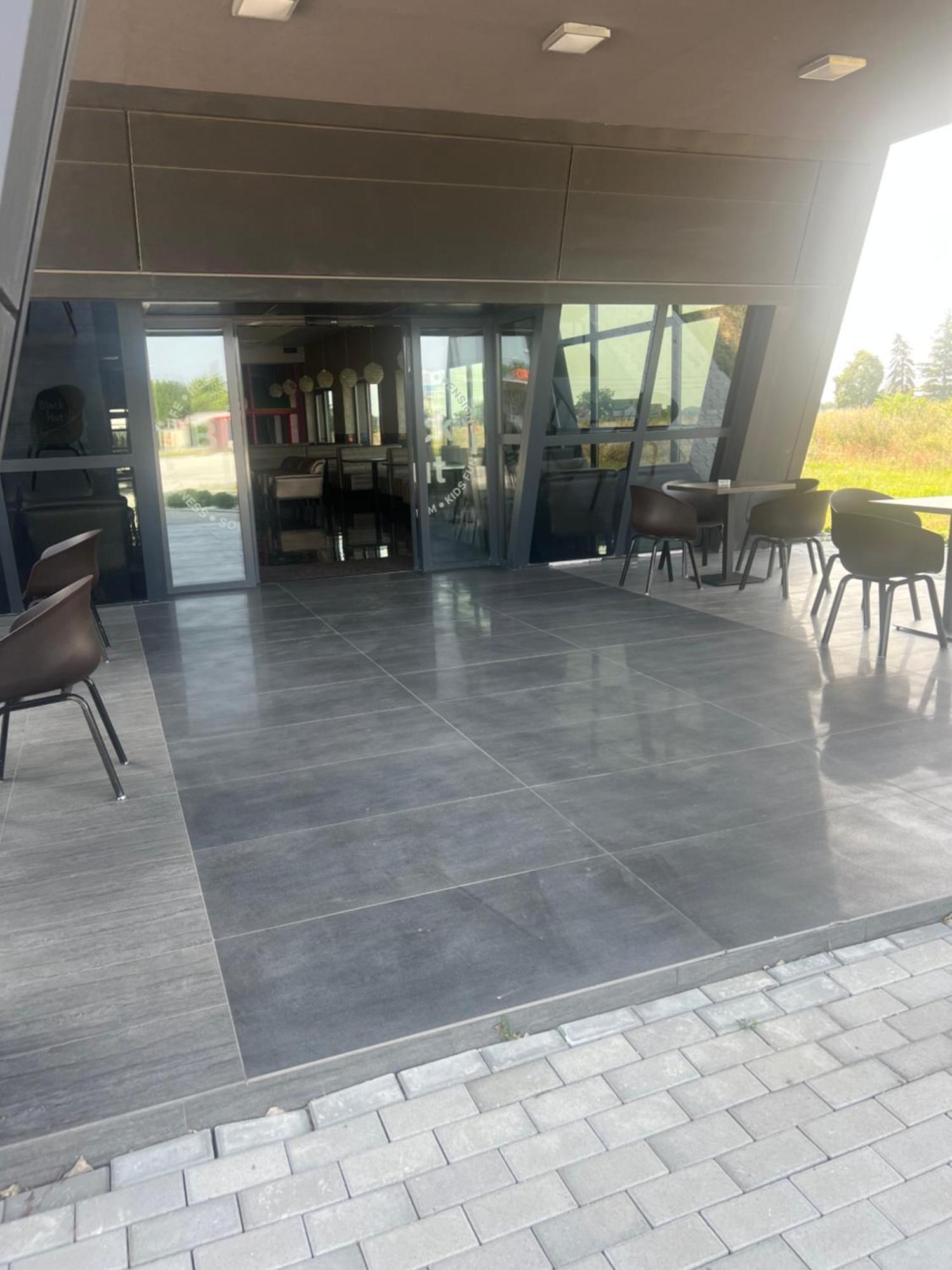 Penzion Black Hut Dunajská Streda エクステリア 写真